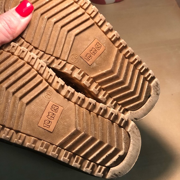 Gold sequin boots - Picture 2 of 3